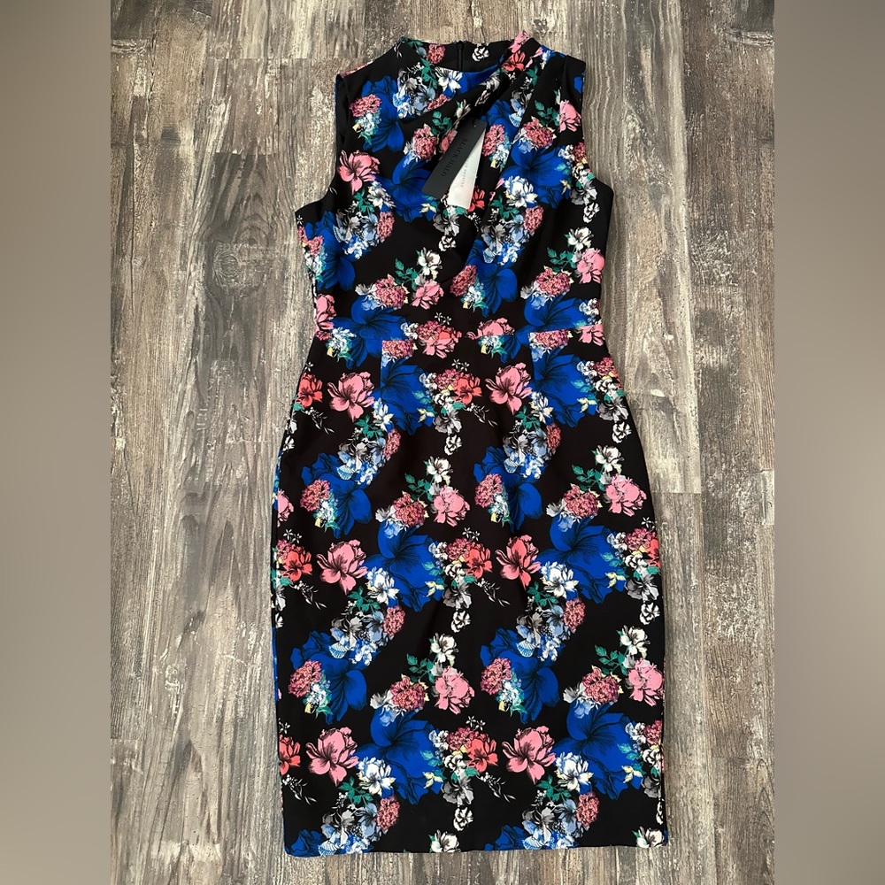 NWT Black Halo Corrine Black Floral Sheath Dress Size 8